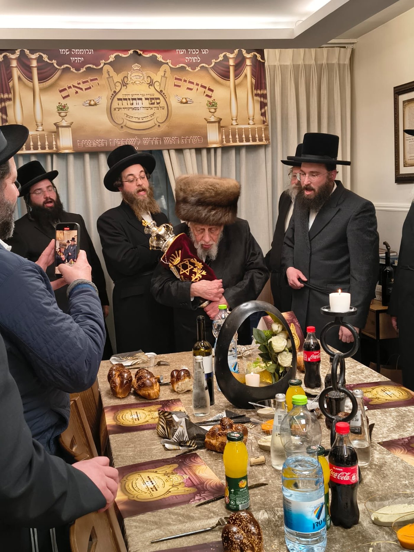 מראות מתיקון ספר התורה בקופיטשניץ