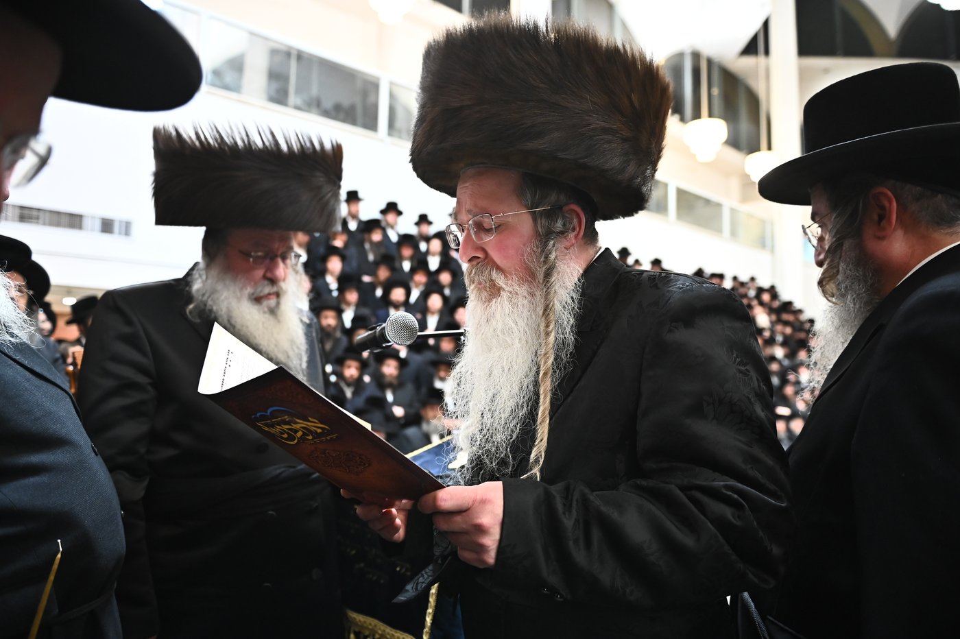 ל"ג בעומר בחצה"ק נדבורנה
