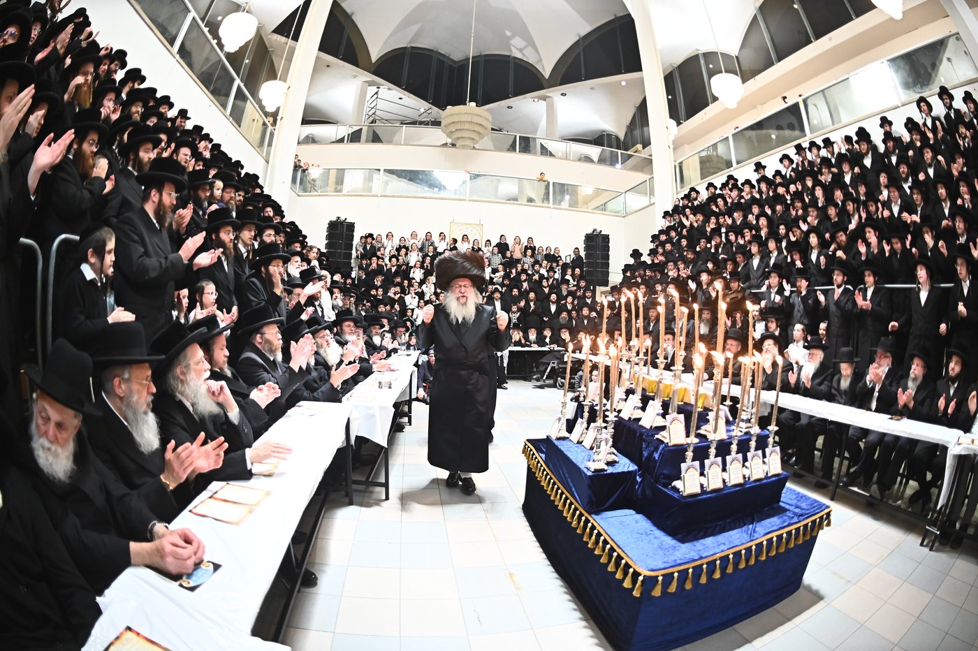 ל"ג בעומר בחצה"ק נדבורנה