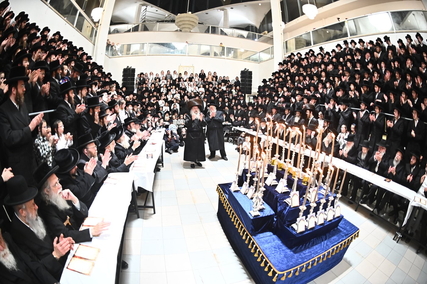 ל"ג בעומר בחצה"ק נדבורנה