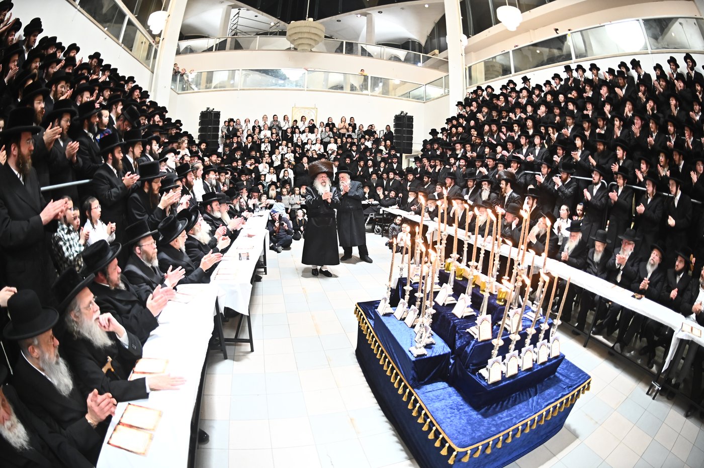 ל"ג בעומר בחצה"ק נדבורנה