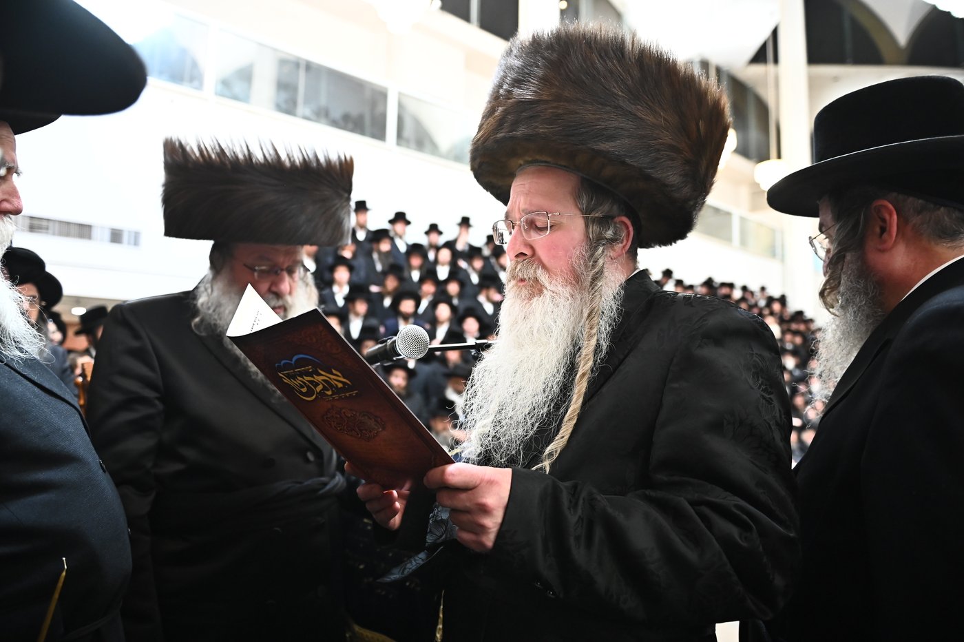 ל"ג בעומר בחצה"ק נדבורנה