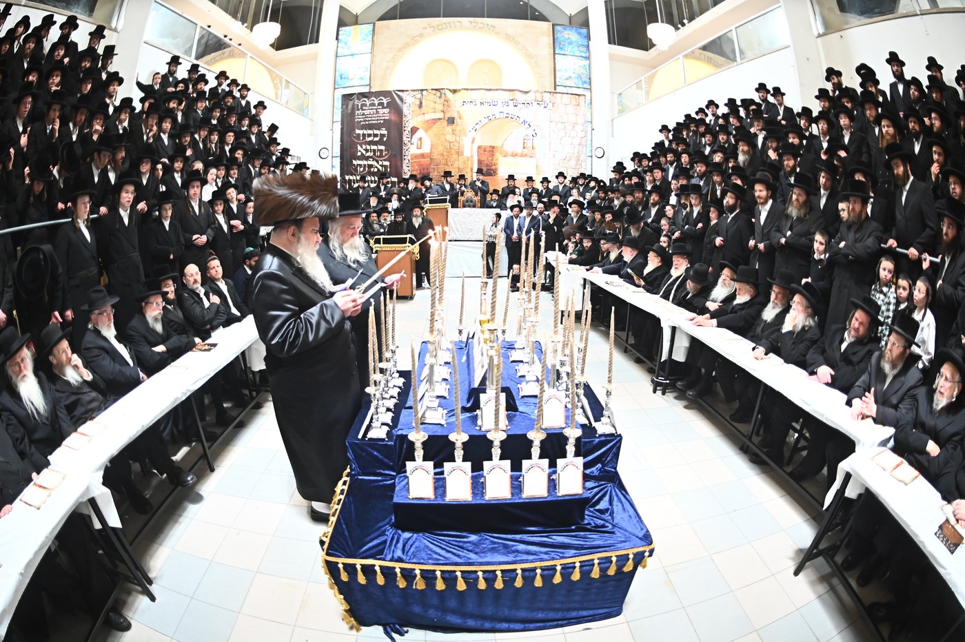 ל"ג בעומר בחצה"ק נדבורנה