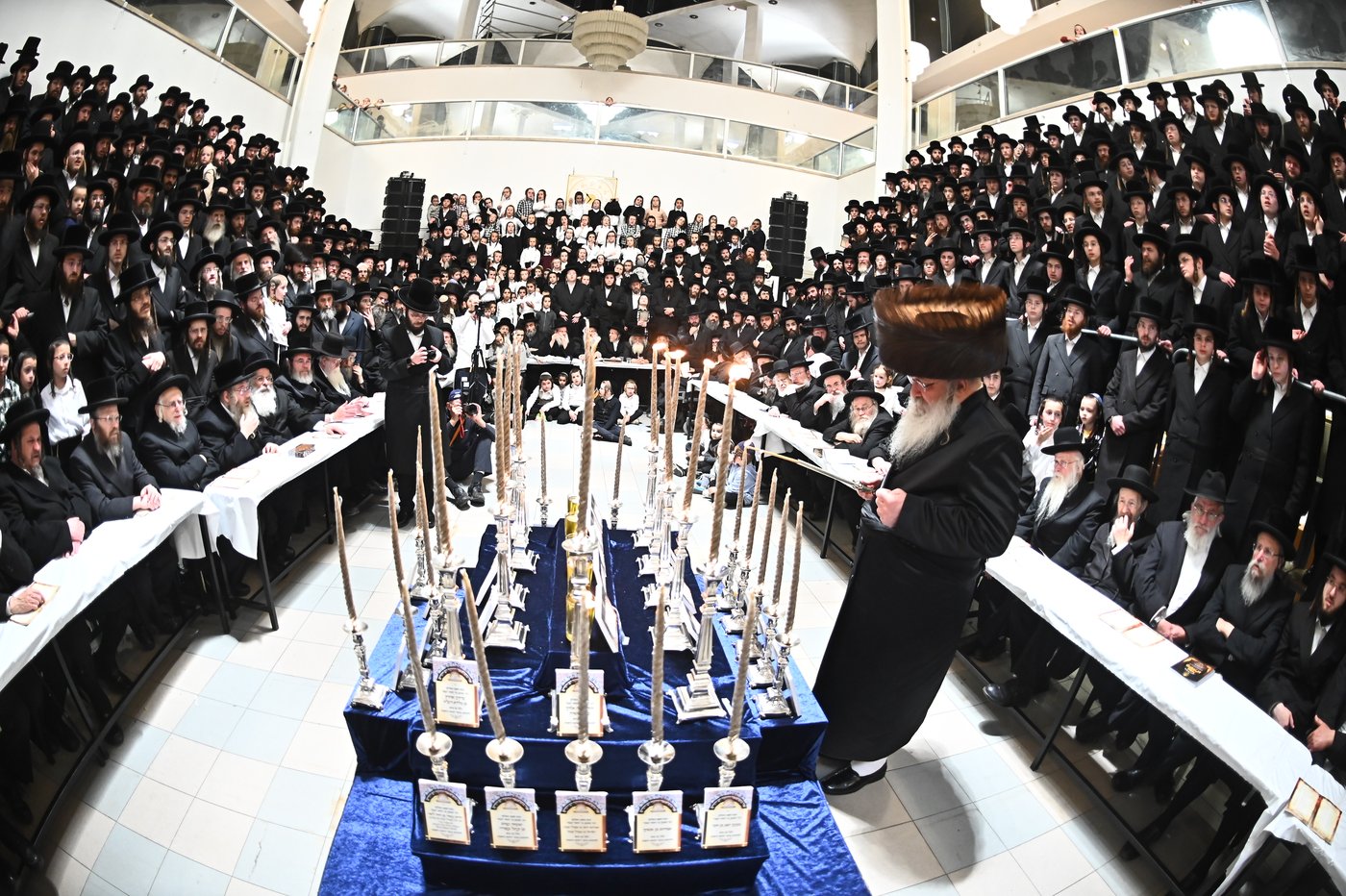 ל"ג בעומר בחצה"ק נדבורנה