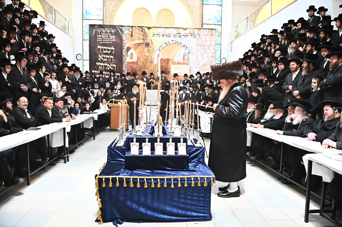 ל"ג בעומר בחצה"ק נדבורנה