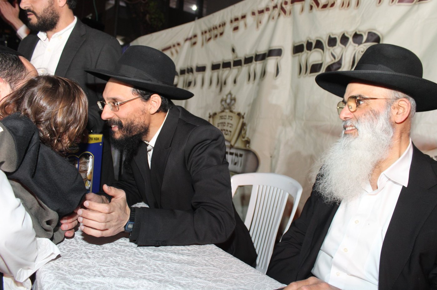 מעמד ההדלקה אצל רבי יוסף משדי