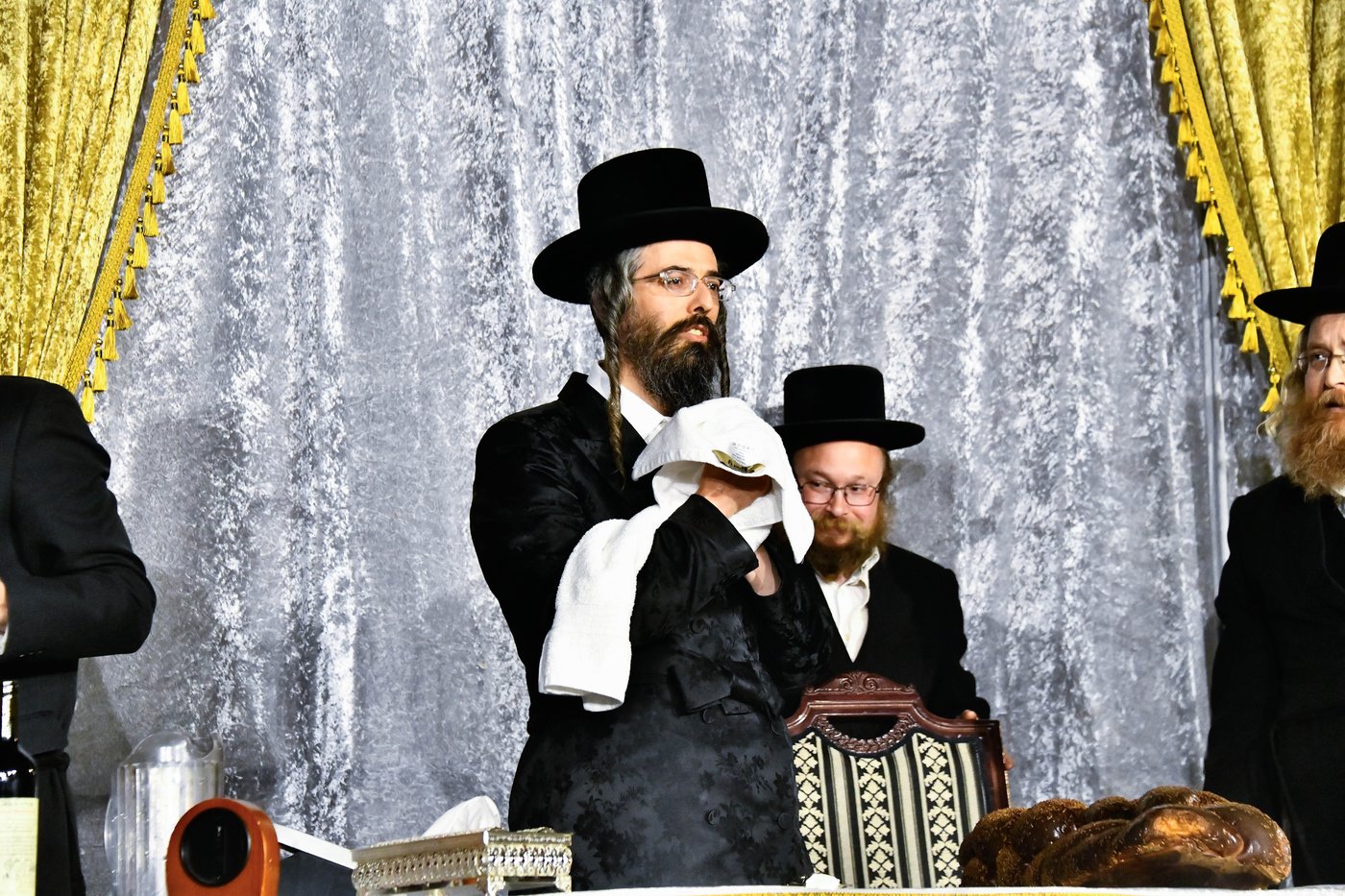 האדמו"ר מזוועהיל בטיש ל"ג בעומר