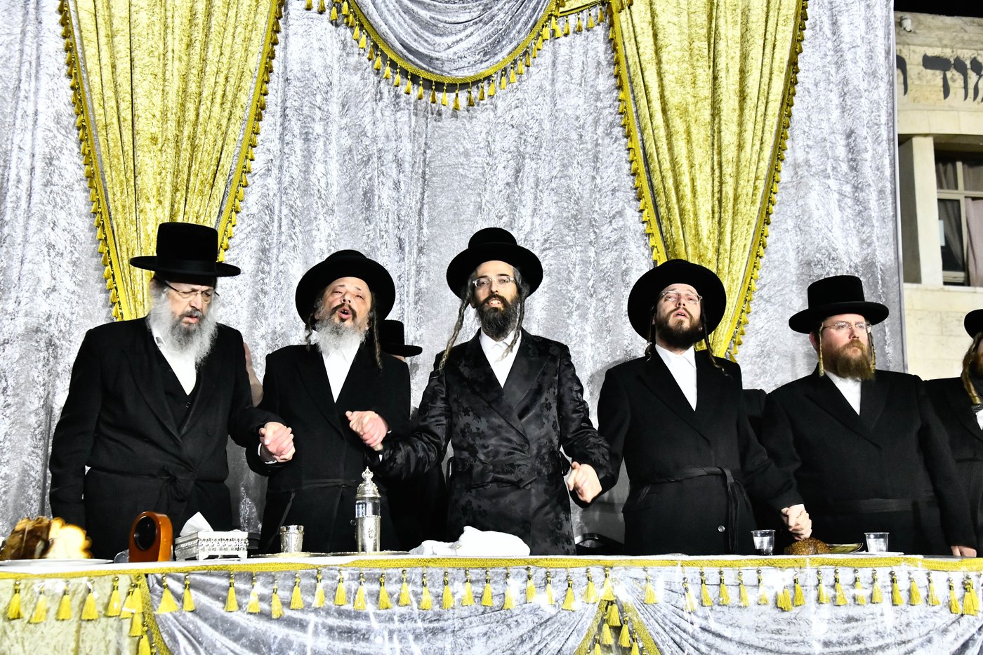 האדמו"ר מזוועהיל בטיש ל"ג בעומר