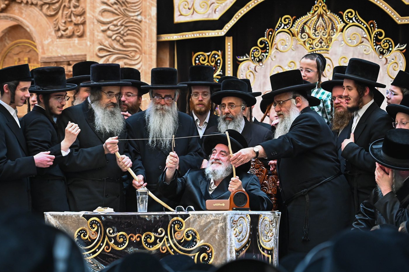 האדמו"ר מויז'ניץ ביריית חץ וקשת