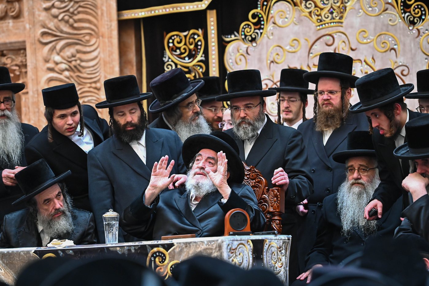 האדמו"ר מויז'ניץ ביריית חץ וקשת