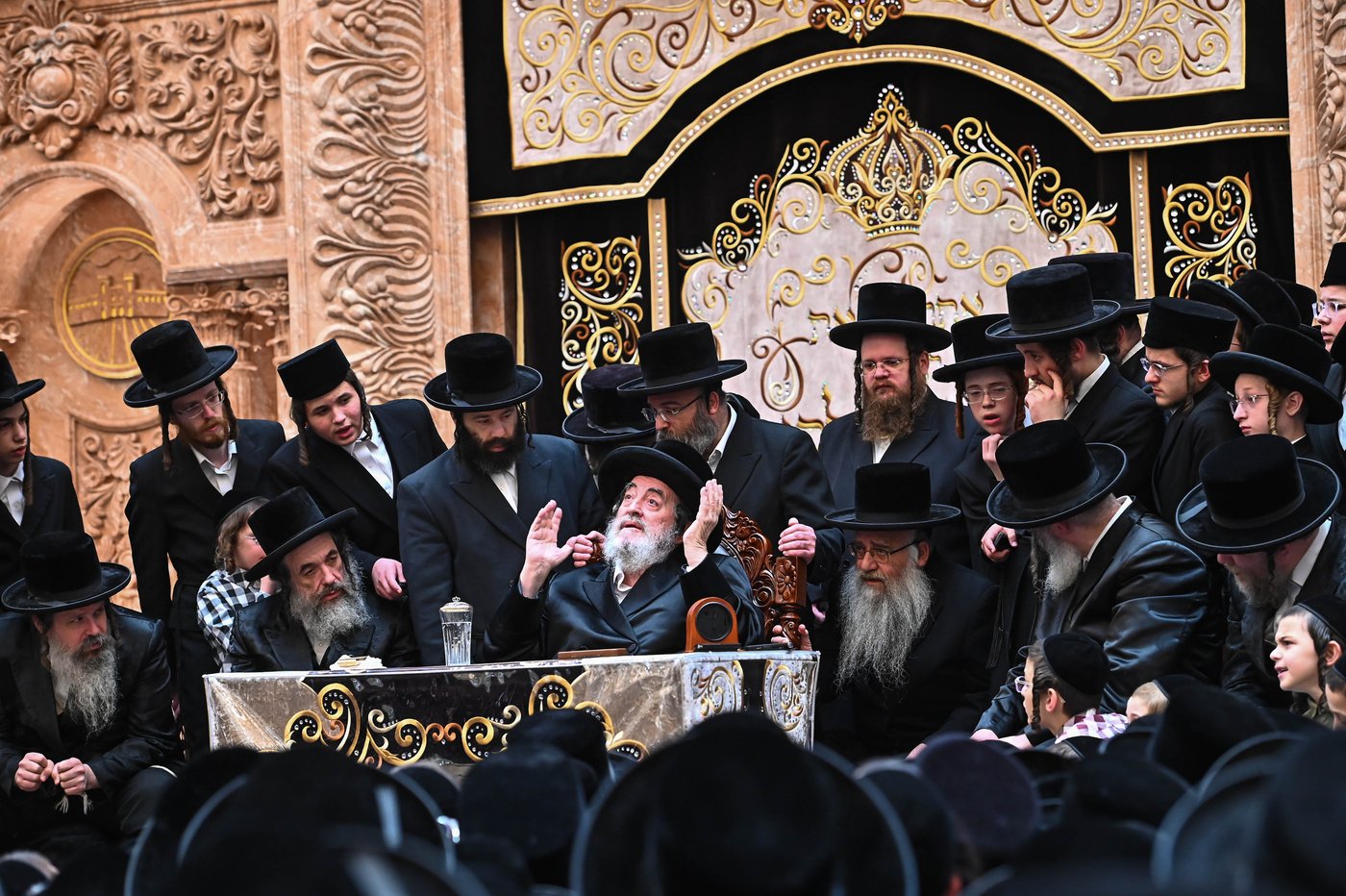 האדמו"ר מויז'ניץ ביריית חץ וקשת
