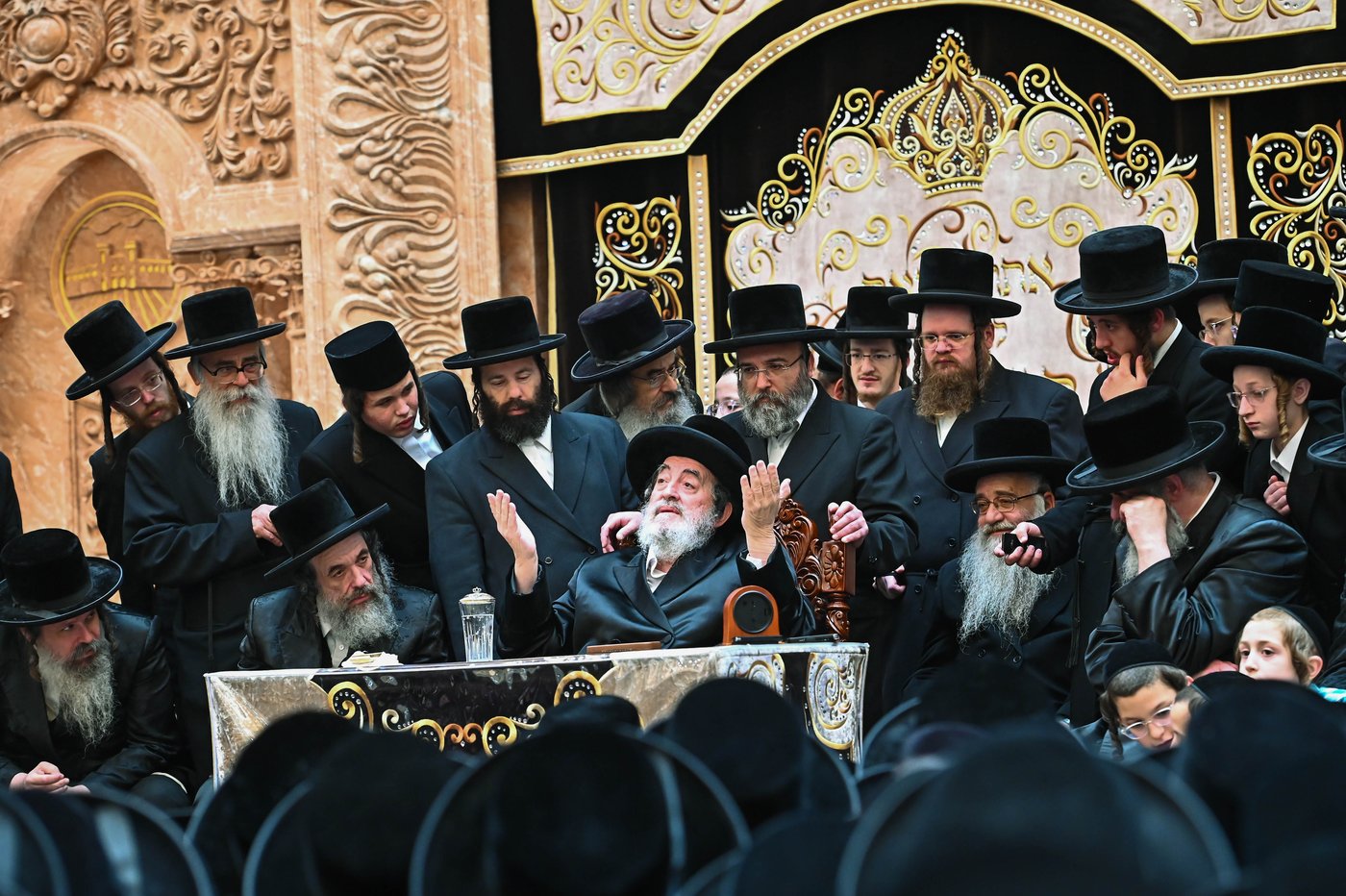 האדמו"ר מויז'ניץ ביריית חץ וקשת