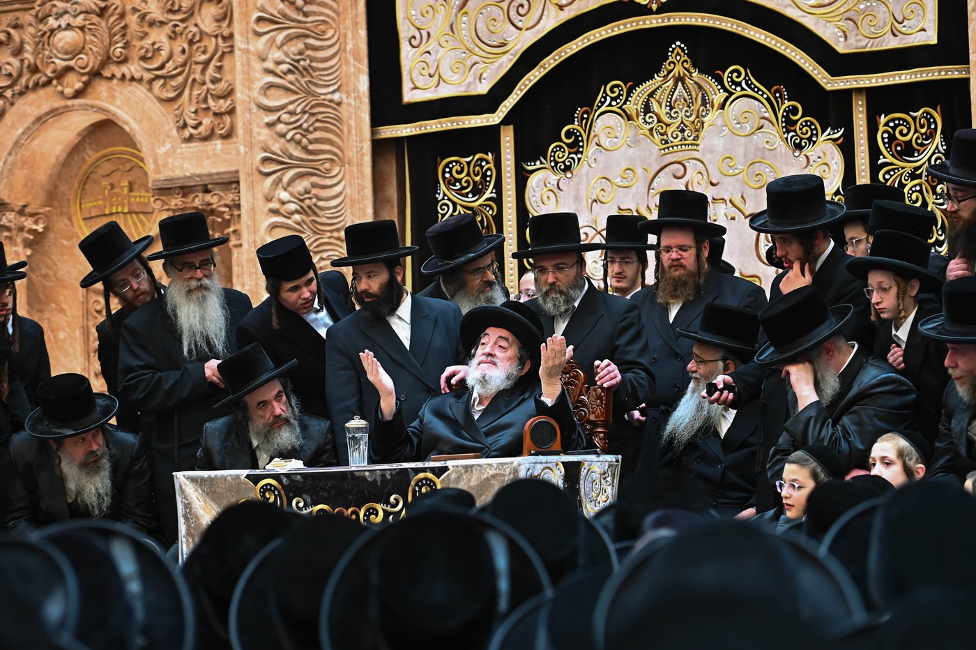 האדמו"ר מויז'ניץ ביריית חץ וקשת