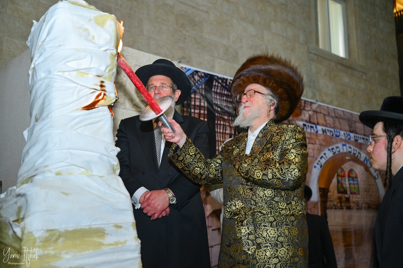 ל"ג בעומר בחצה"ק זלאטשוב