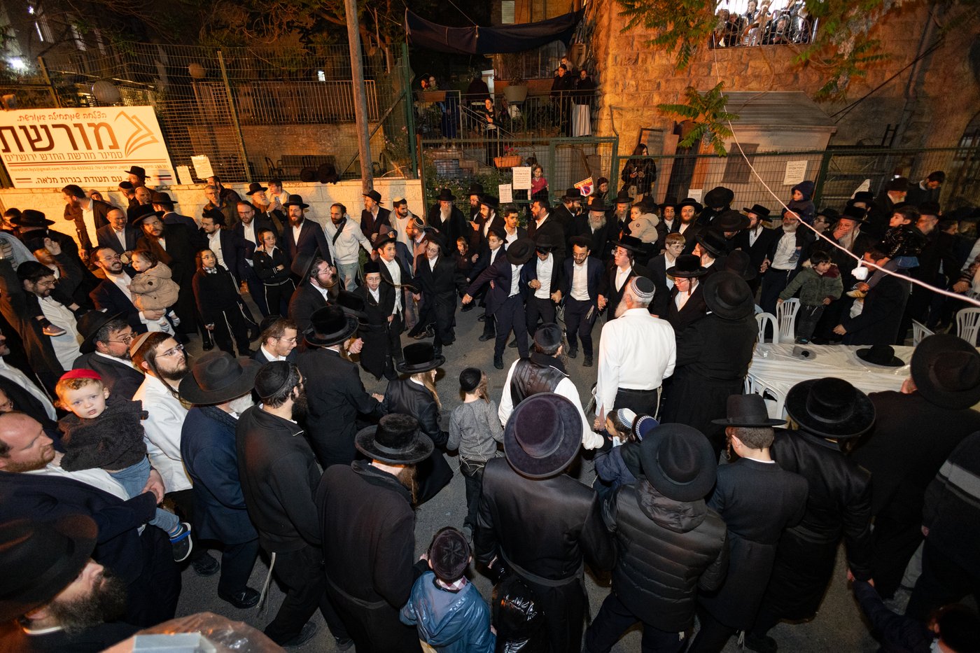 ל"ג בעומר בחצה"ק סטרופקוב