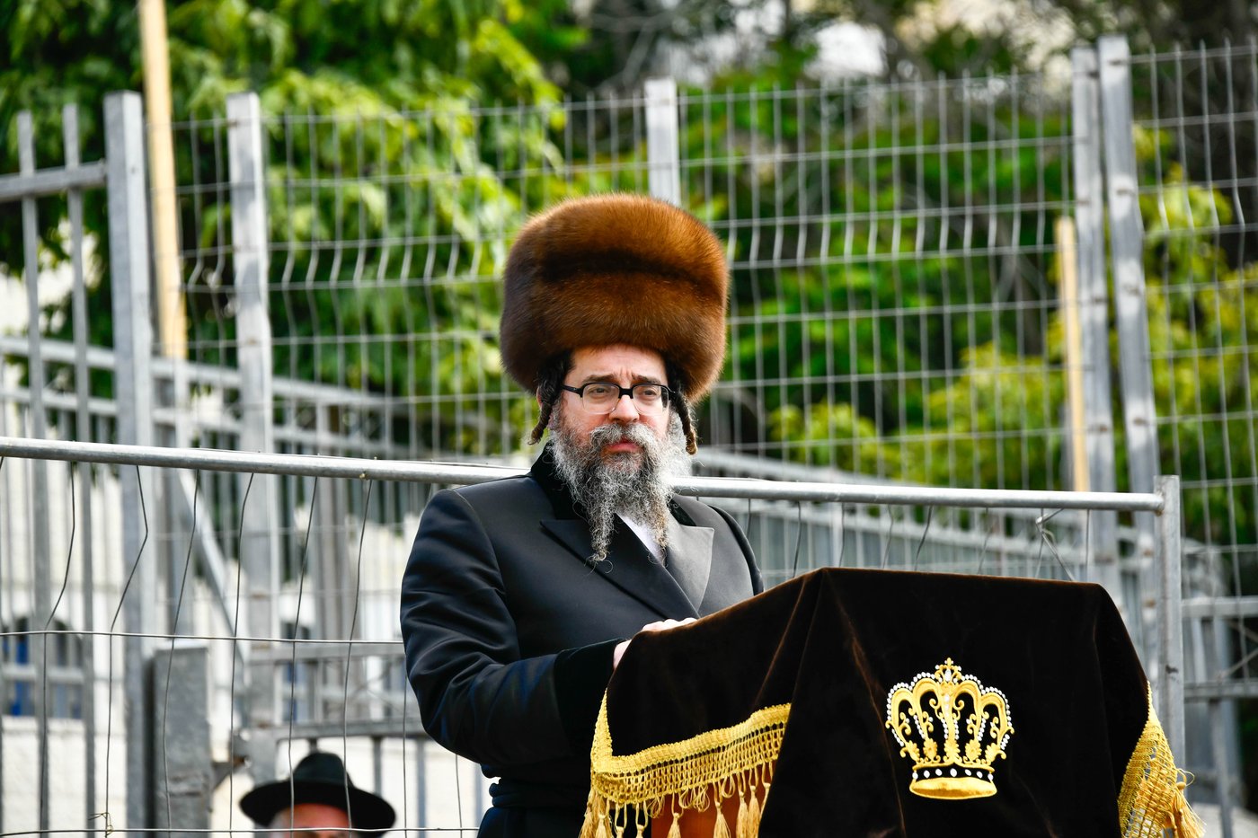 ל"ג בעומר בחצה"ק סקולען ירושלים