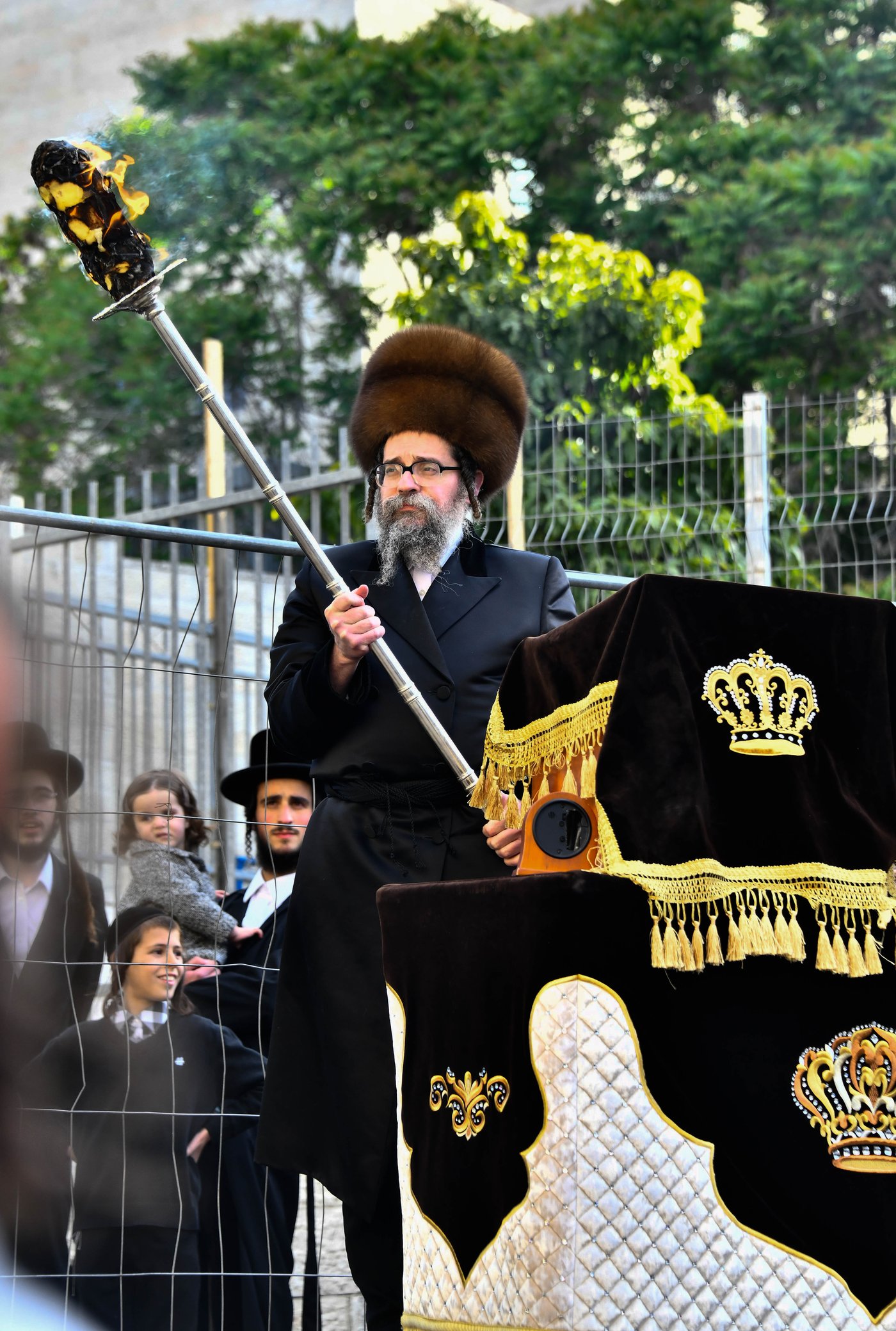 ל"ג בעומר בחצה"ק סקולען ירושלים