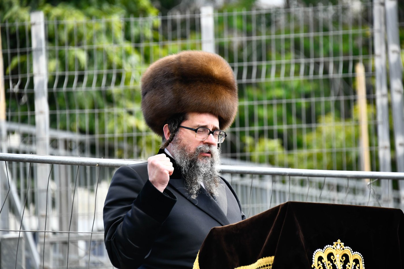ל"ג בעומר בחצה"ק סקולען ירושלים