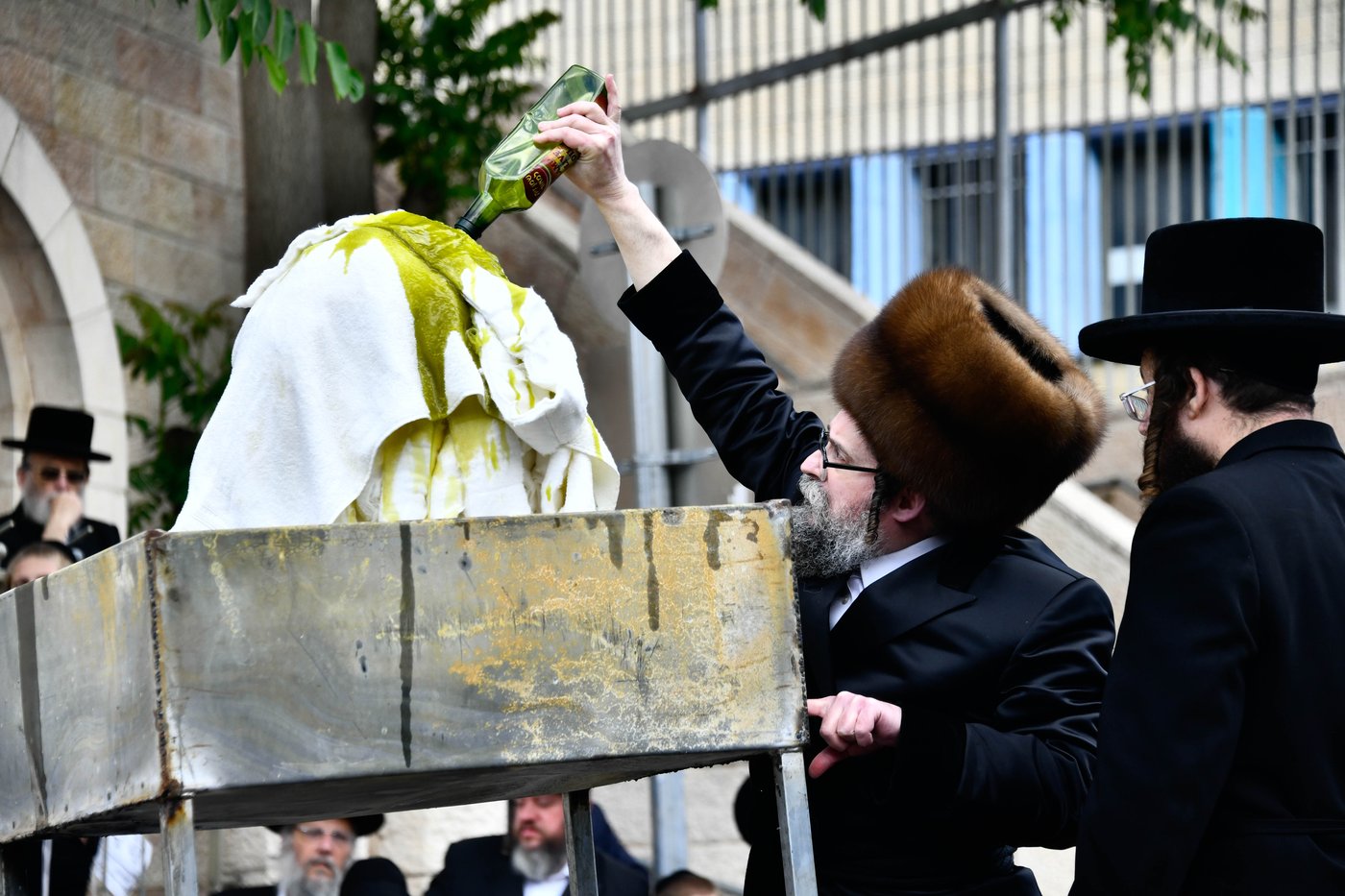ל"ג בעומר בחצה"ק סקולען ירושלים