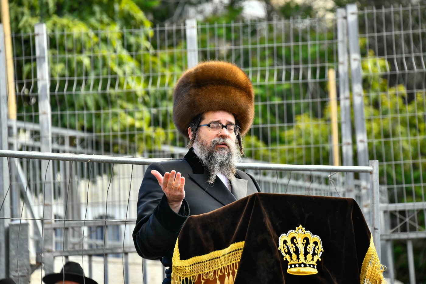 ל"ג בעומר בחצה"ק סקולען ירושלים