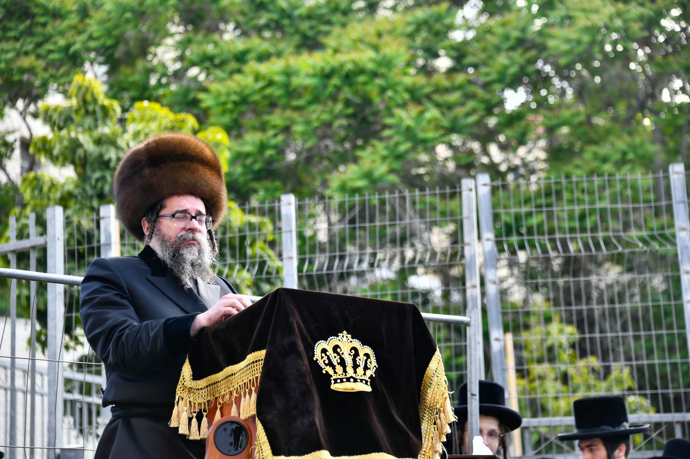 ל"ג בעומר בחצה"ק סקולען ירושלים