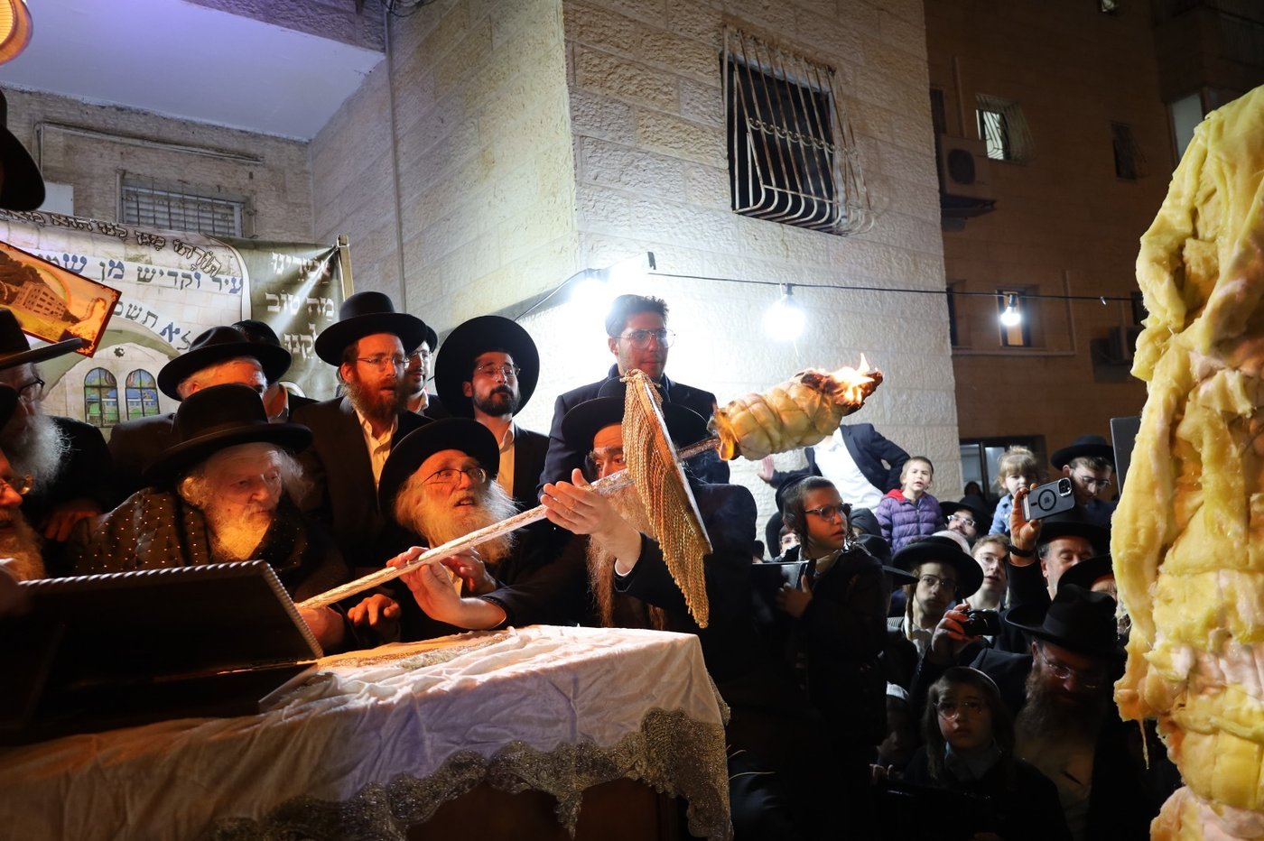 ל"ג בעומר אצל הגר"מ שטרנבוך