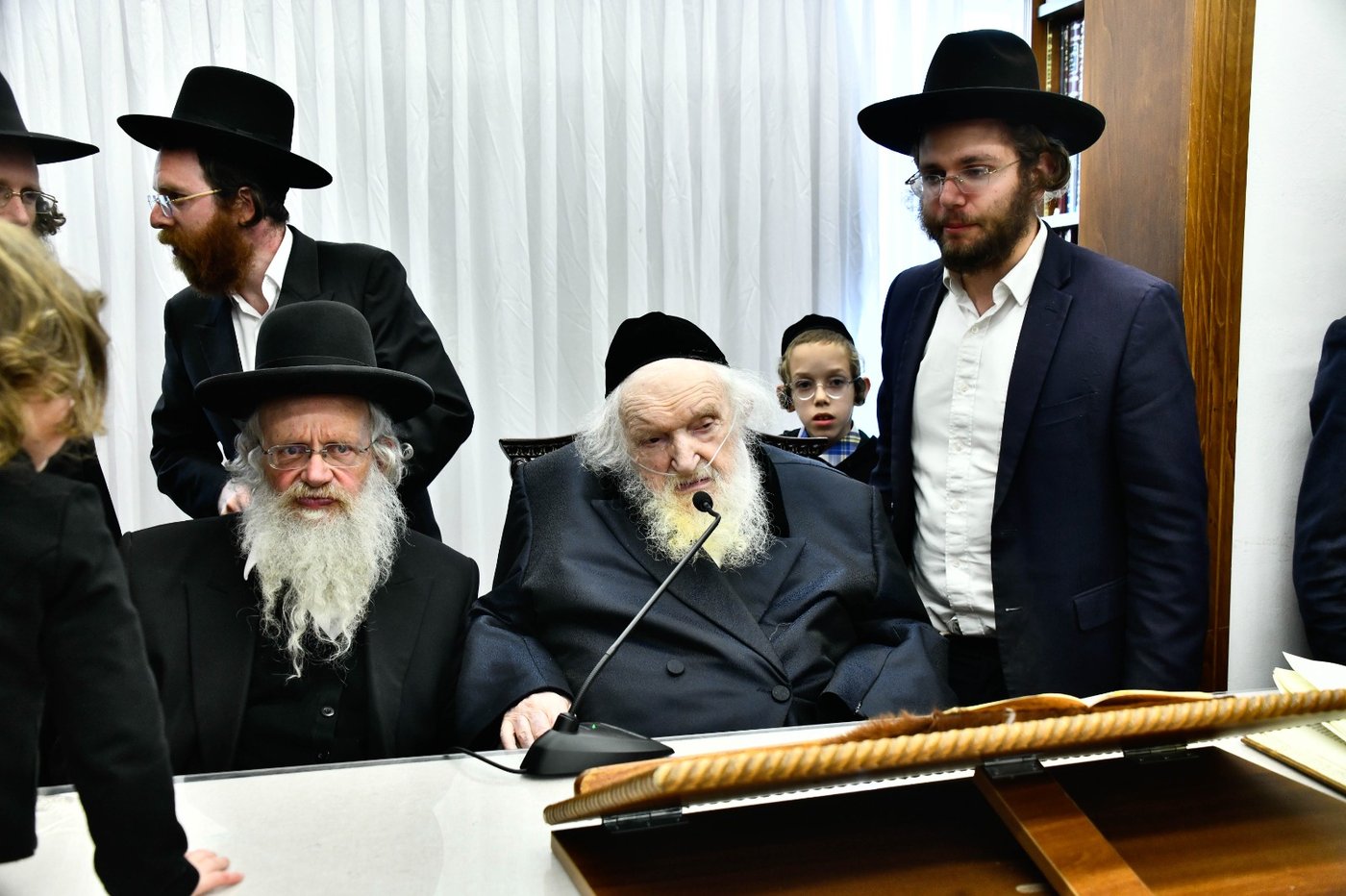 ל"ג בעומר אצל הגר"מ שטרנבוך