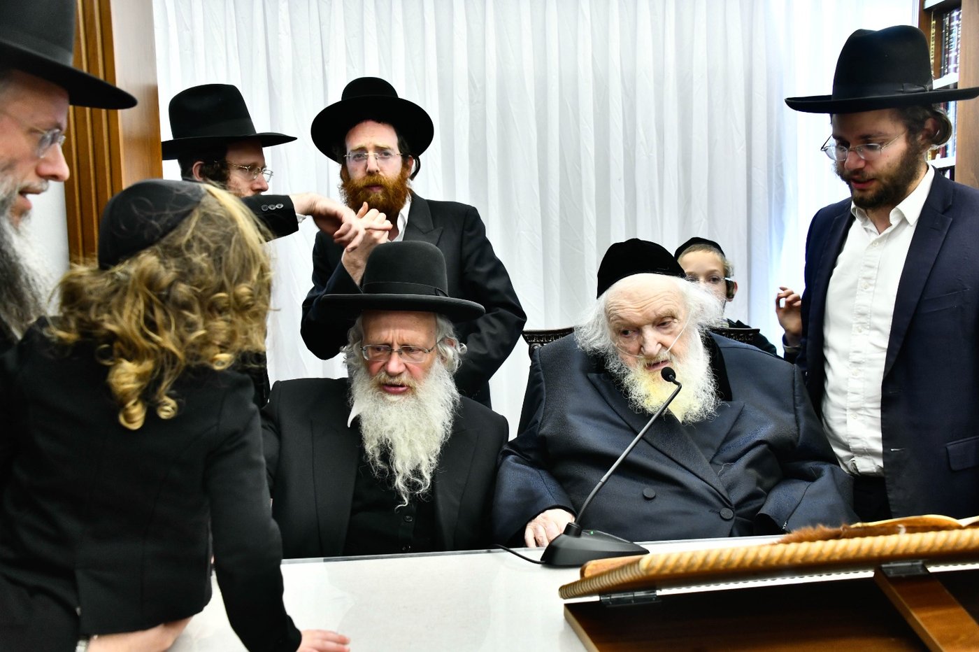 ל"ג בעומר אצל הגר"מ שטרנבוך