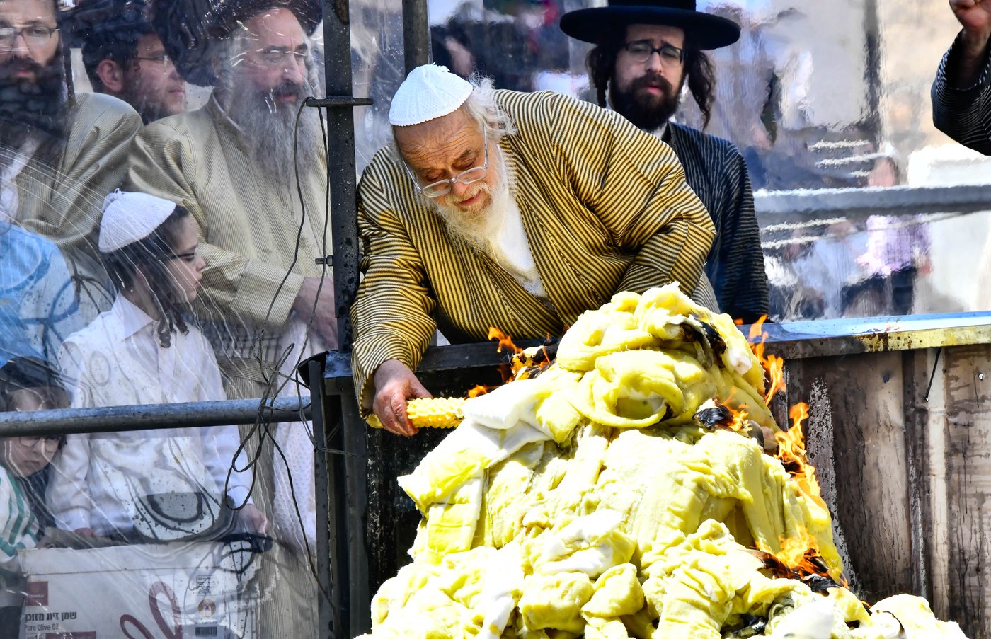 ל"ג בעומר בחצה"ק תולדות אהרן