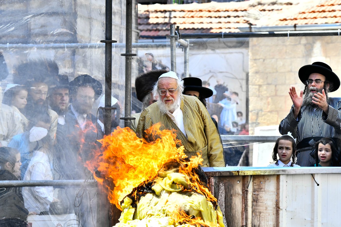 ל"ג בעומר בחצה"ק תולדות אהרן