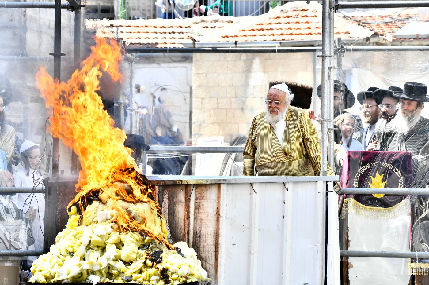 ל"ג בעומר בחצה"ק תולדות אהרן