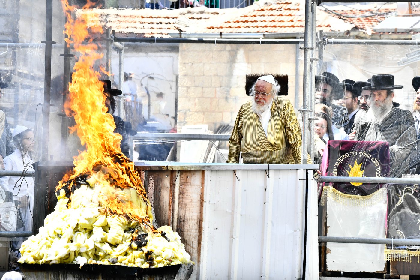 ל"ג בעומר בחצה"ק תולדות אהרן
