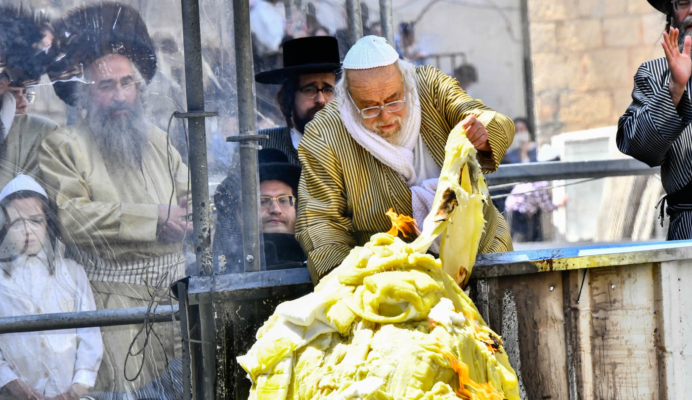 ל"ג בעומר בחצה"ק תולדות אהרן