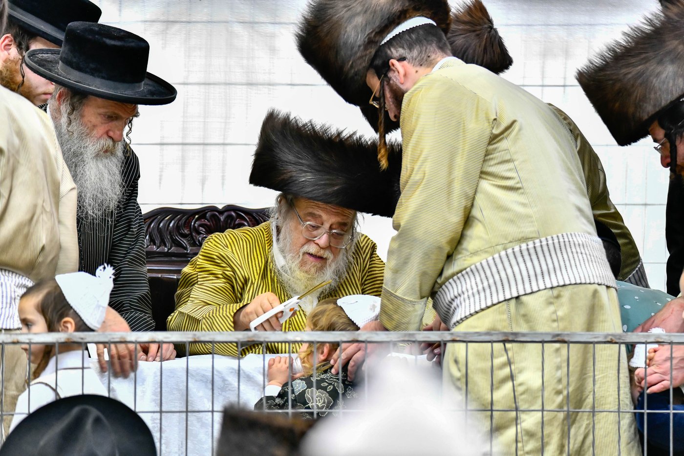 ל"ג בעומר בחצה"ק תולדות אהרן