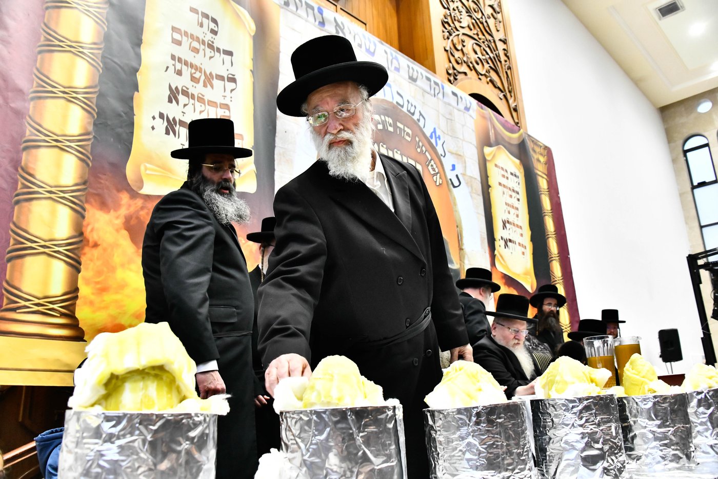ל"ג בעומר בחצה"ק ביאלה