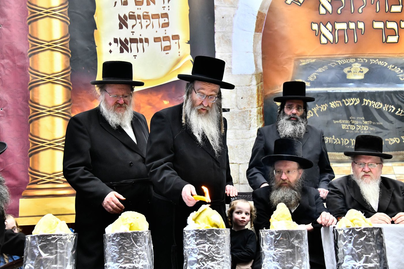 ל"ג בעומר בחצה"ק ביאלה