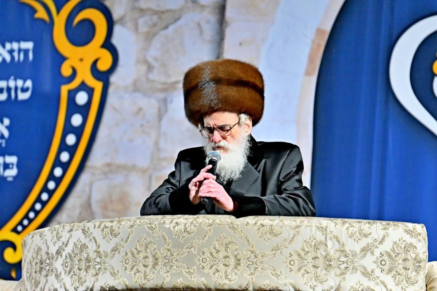 ל"ג בעומר בחצה"ק ויזניץ