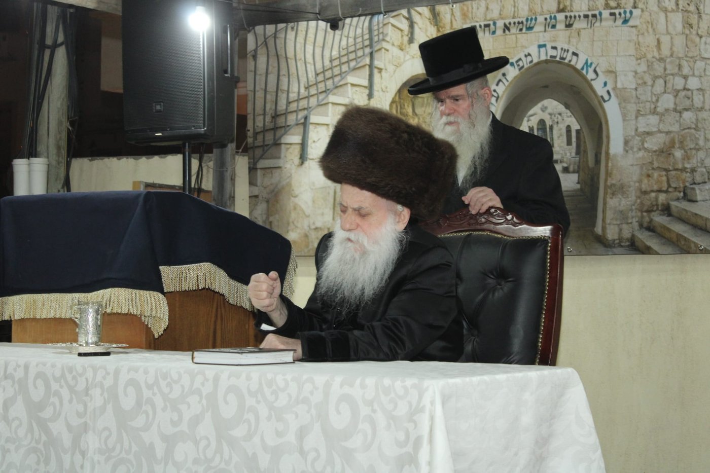 ל"ג בעומר בחצה"ק בוטושאן