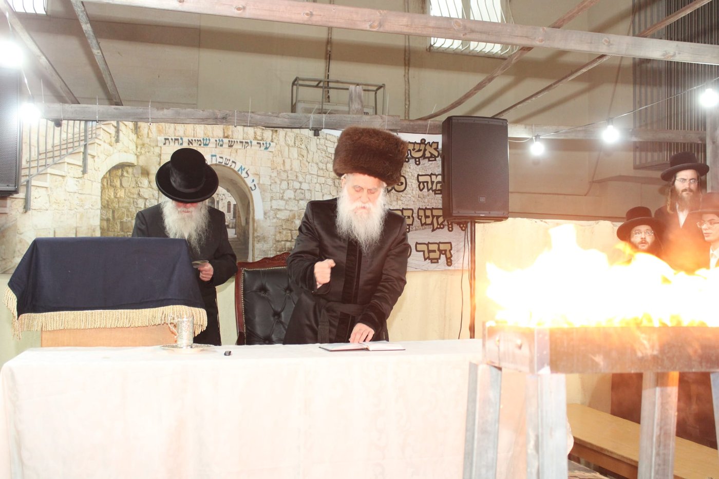 ל"ג בעומר בחצה"ק בוטושאן