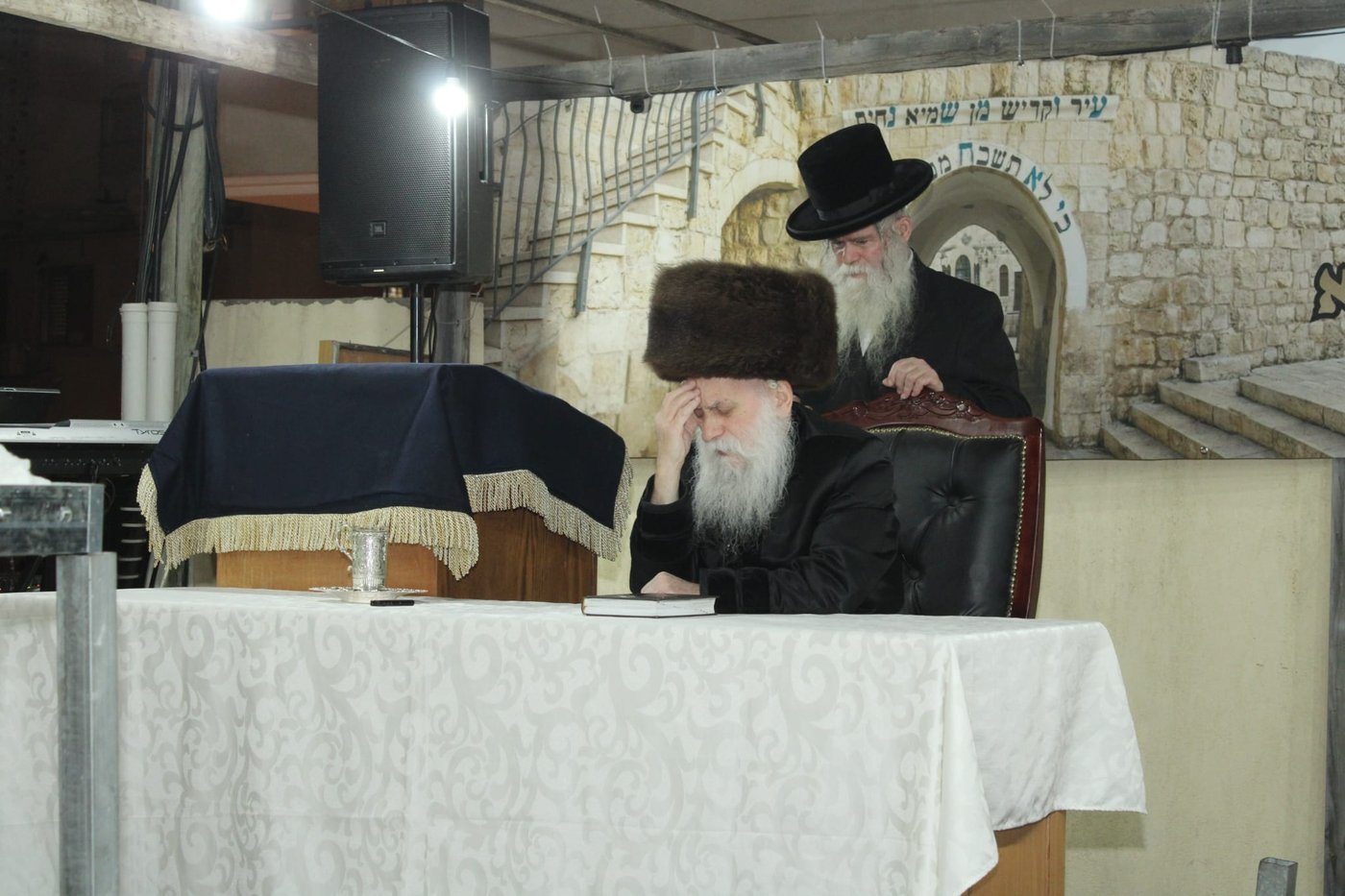 ל"ג בעומר בחצה"ק בוטושאן