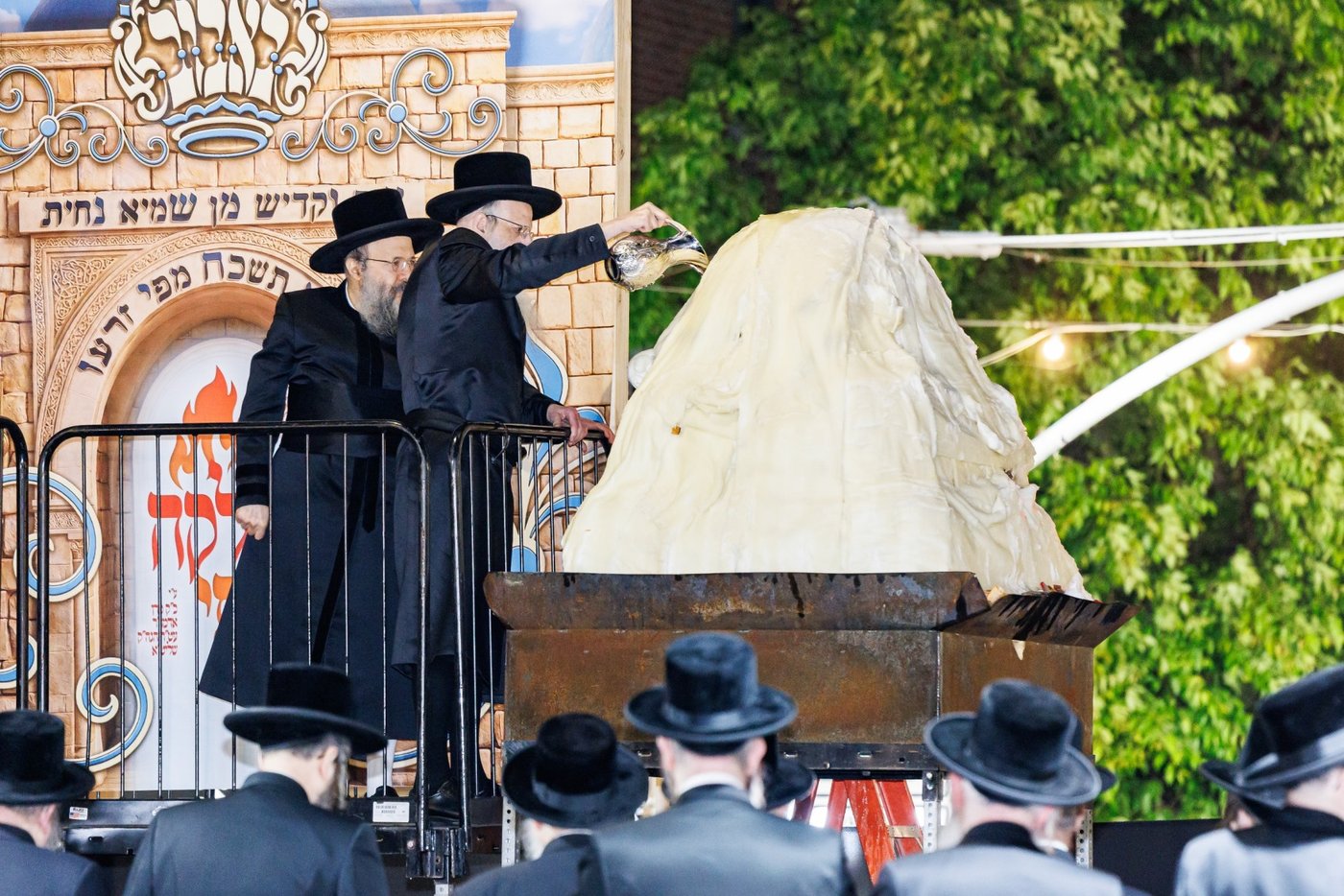 ל"ג בעומר בחצה"ק באבוב 45