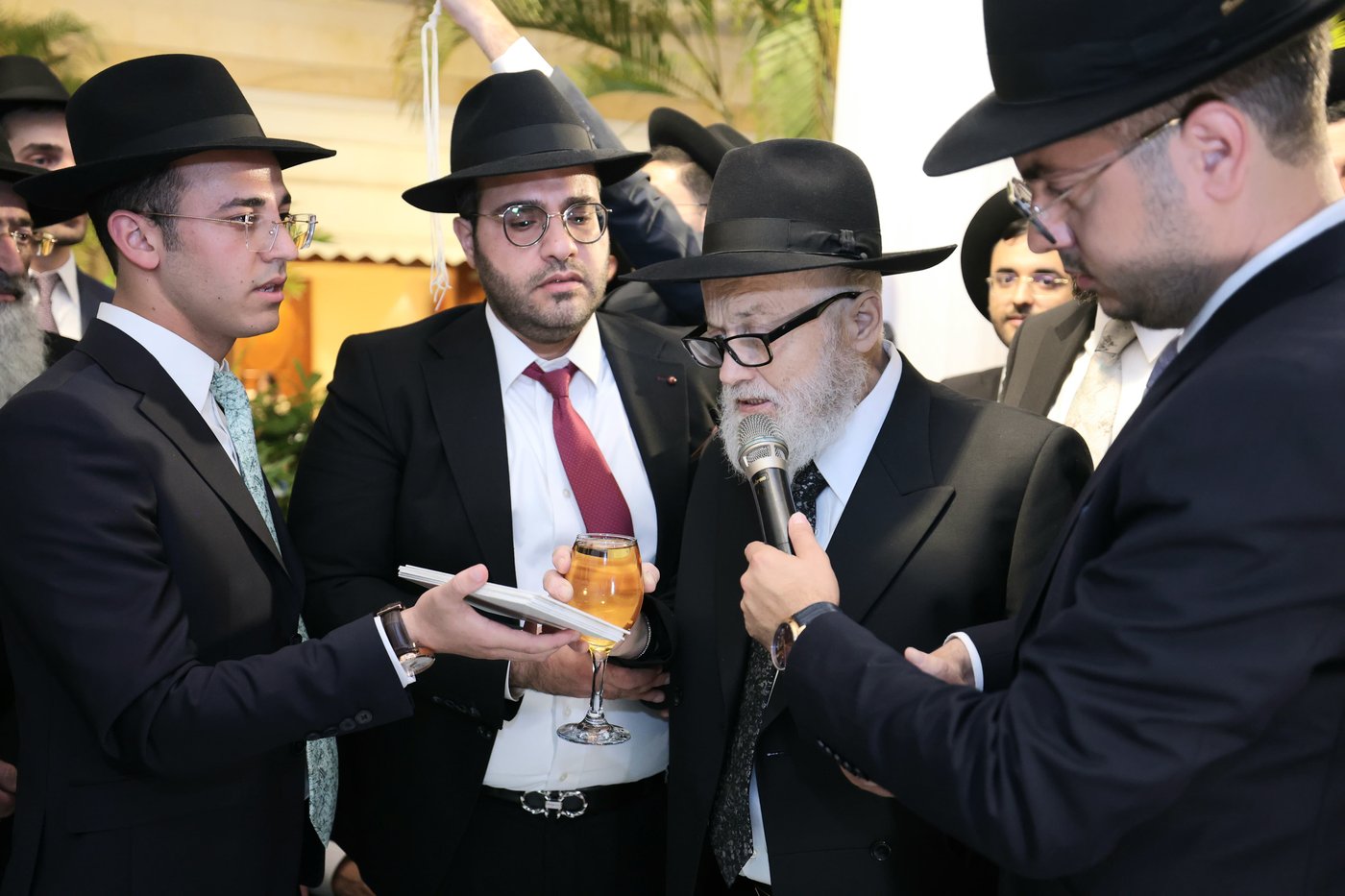 טרגדיה בשמחת ראש העיר אלעד: ראש הכולל התמוטט ונפטר במהלך חתונת נכדו