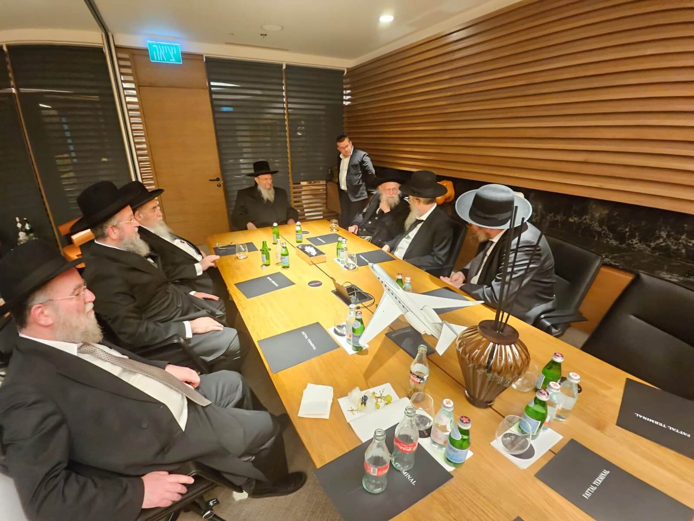 גדולי ישראל במסע 'קרן עולם התורה'