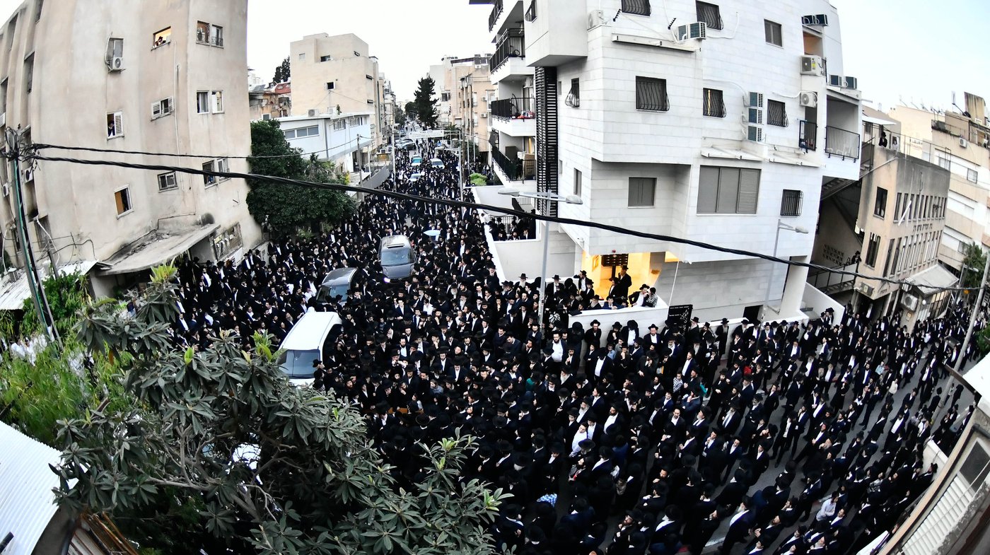 מסע הלוויית הגאון רבי דוד שמידל זצ"ל 