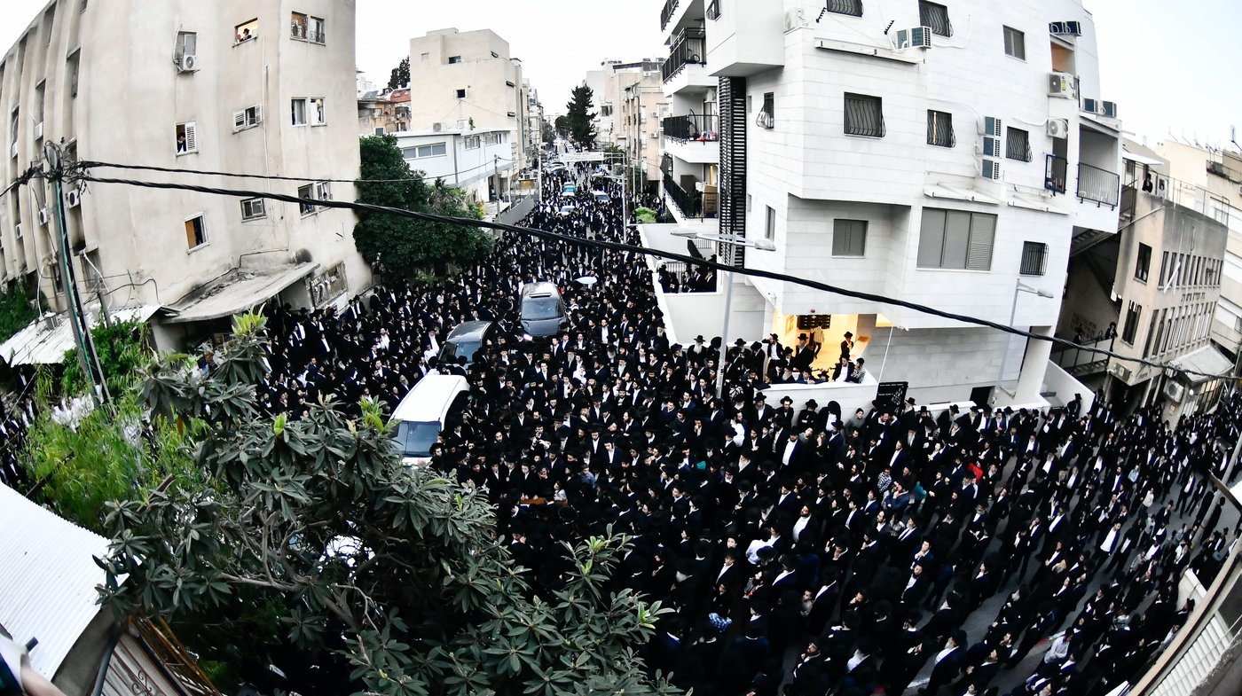 מסע הלוויית הגאון רבי דוד שמידל זצ"ל 