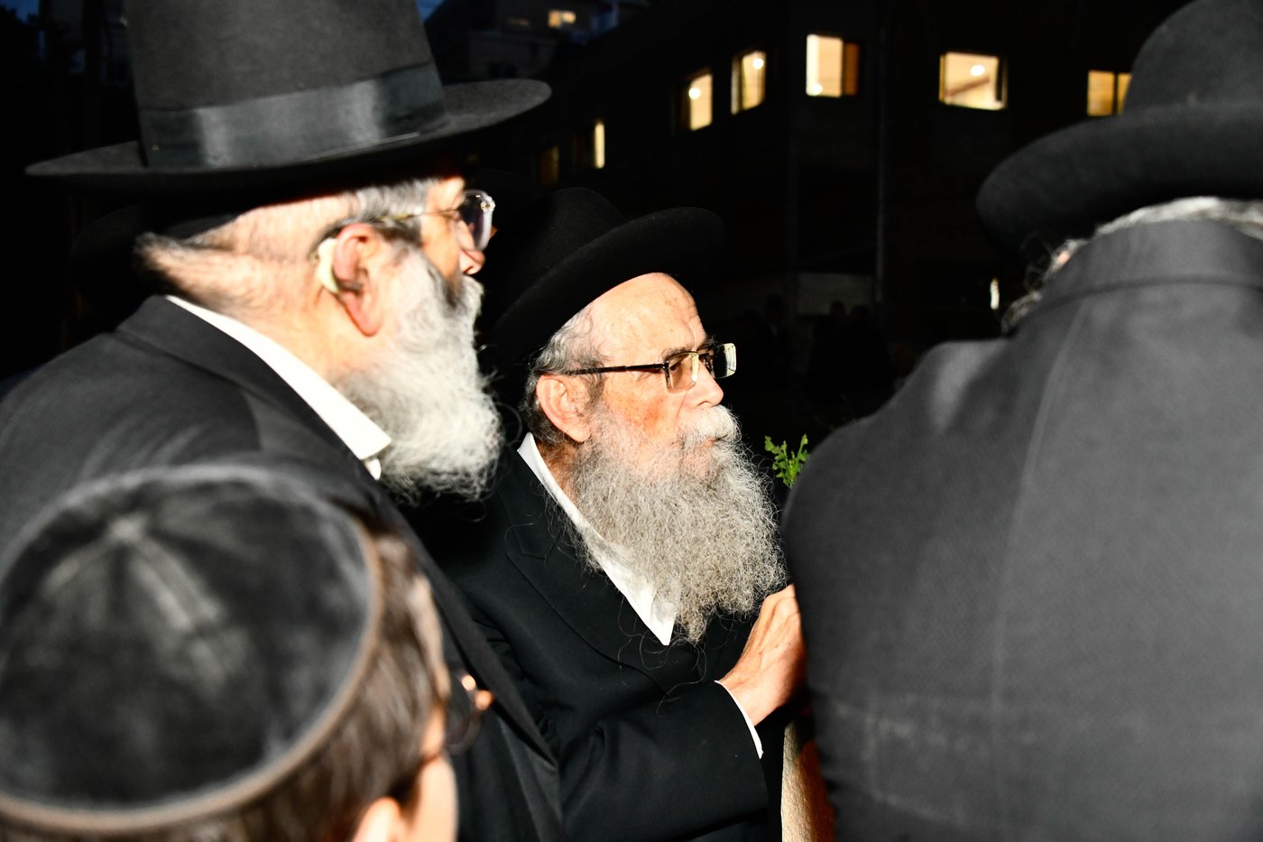מסע הלוויית הגאון רבי דוד שמידל זצ"ל 