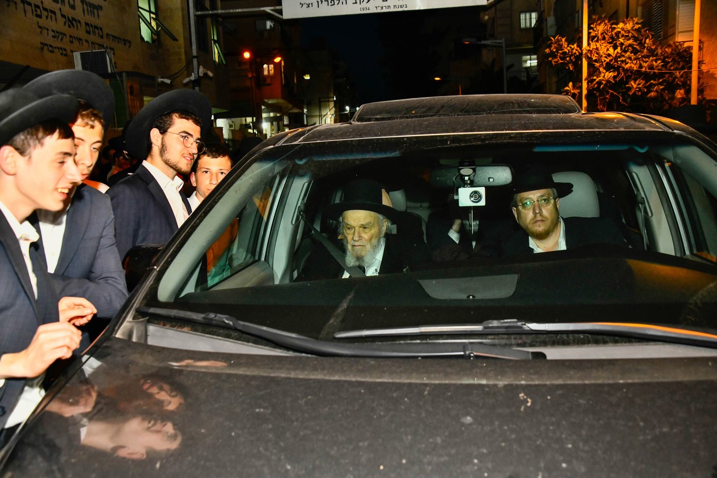 מסע הלוויית הגאון רבי דוד שמידל זצ"ל 
