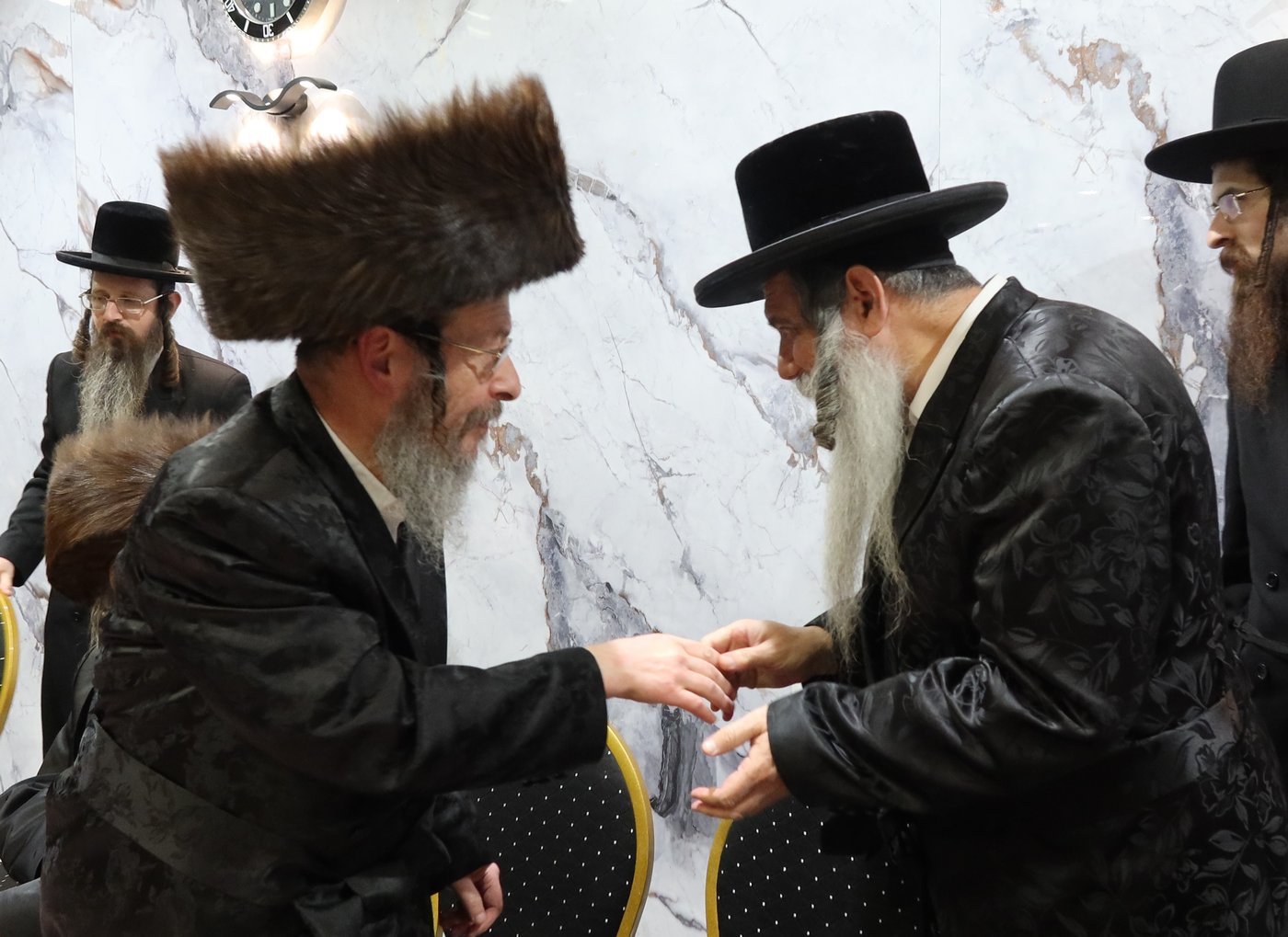אירוסי נכדת גאב"ד זוועהיל