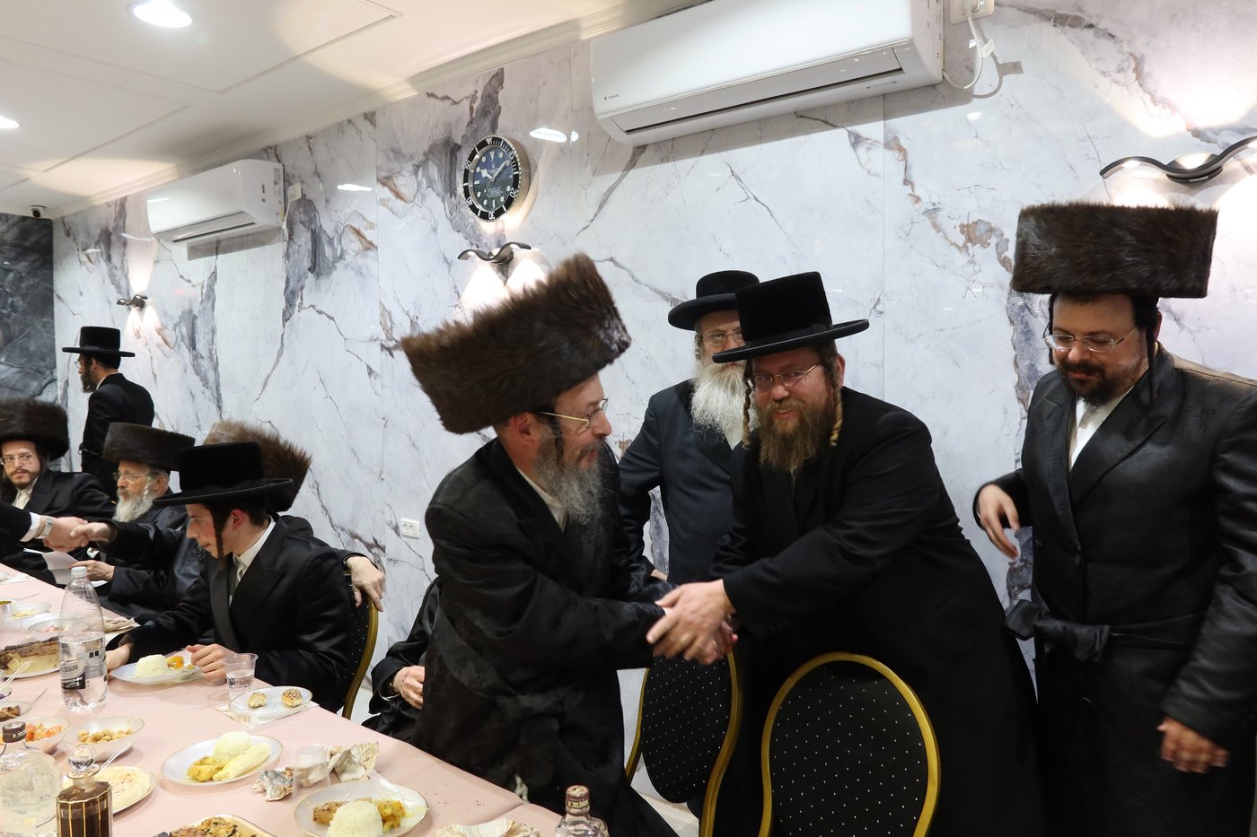 אירוסי נכדת גאב"ד זוועהיל