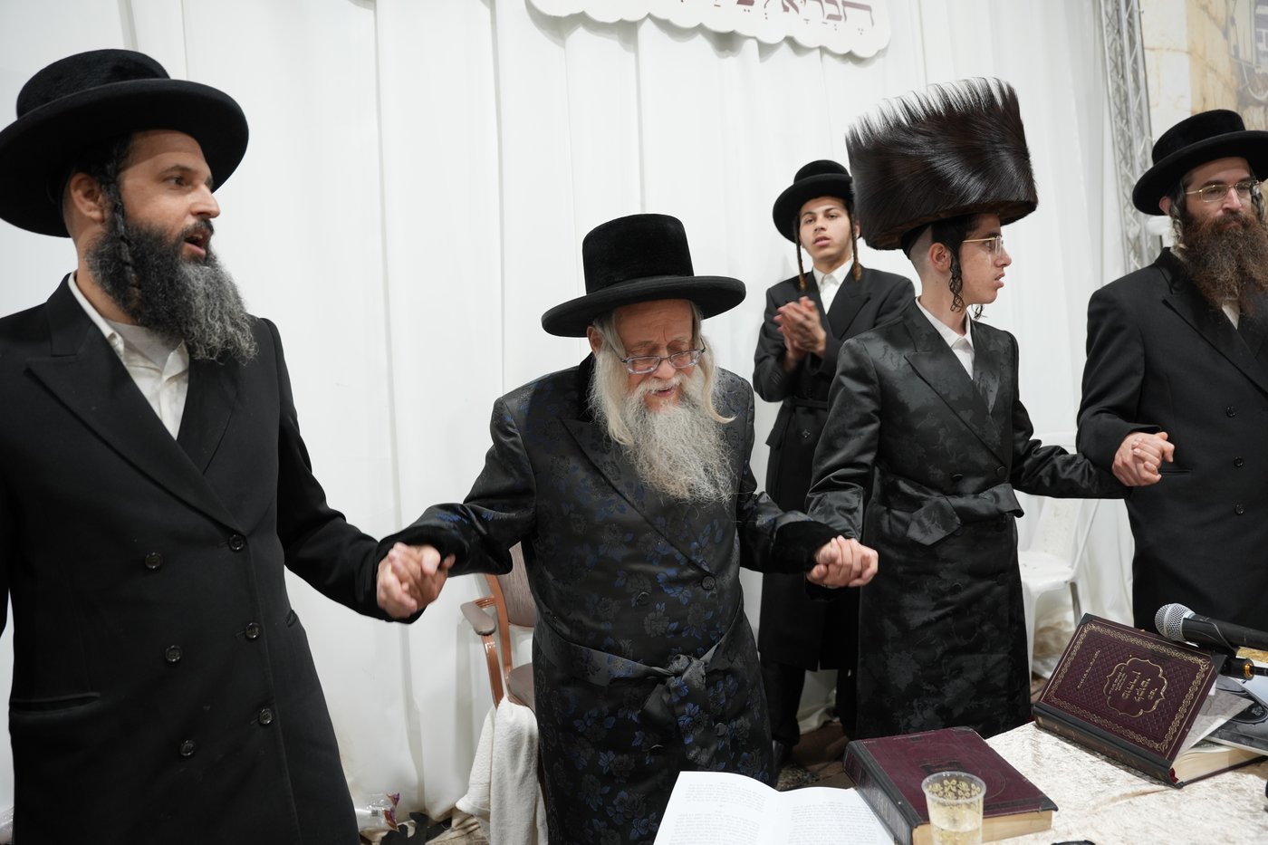 הגה"צ רבי יצחק לעזער במירון
